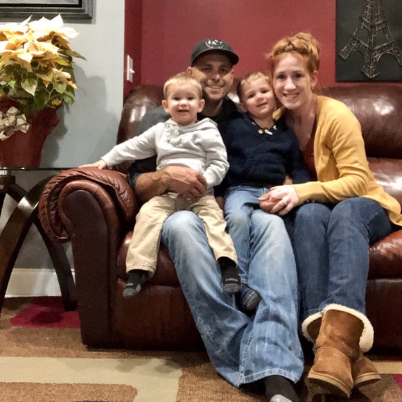 Meet your Posher, Crystal - Picture 1 of 2